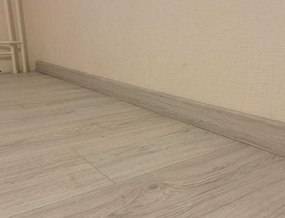 Плинтус МДФ Smartprofile Strong 80М Дуб Филадельфия светлый