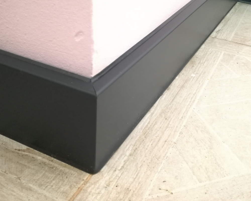 Плинтус ХДФ Dollken Cubu Flex Life 80мм х 2,5 м 1012 Светло-серый