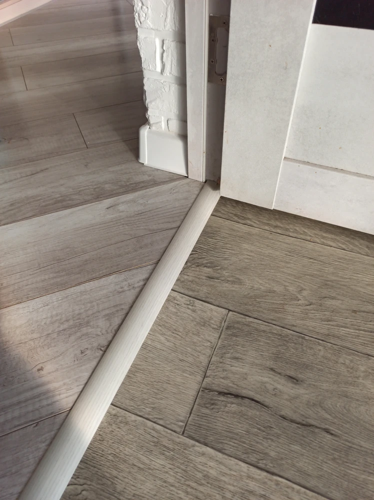 Порог разноуровневый ПР 06.900.045 Дуб дымчатый