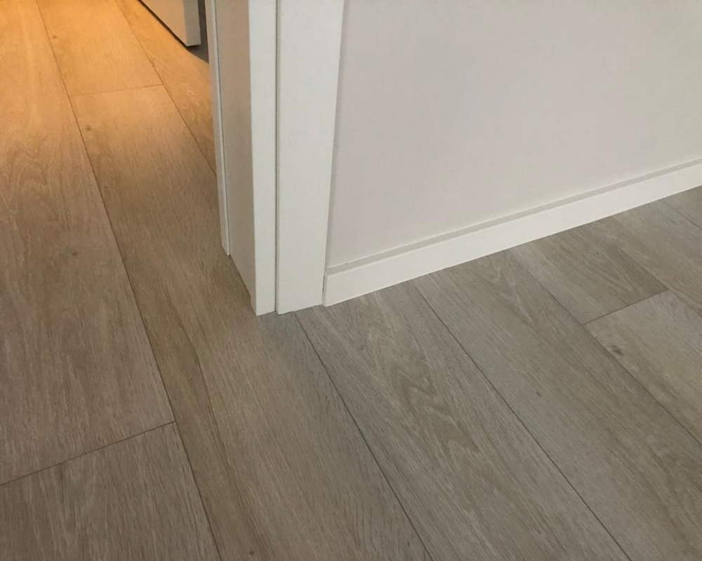 Плинтус ХДФ Dollken Cubu Flex Life 80мм х 2,5 м 1013 Белый