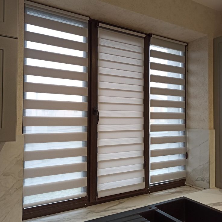 Роллета день/ночь КАНЗАС УЮТ 43*160 Светло-серый