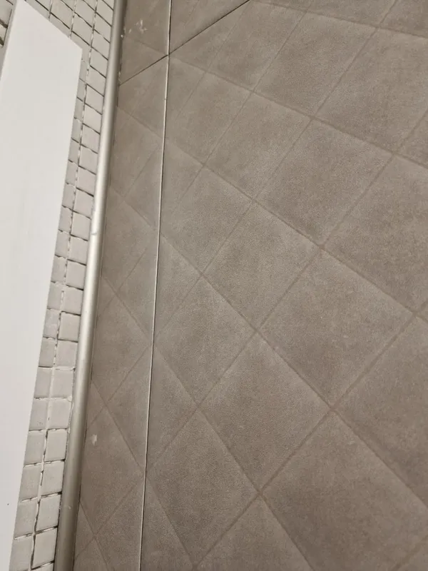 Профиль для плитки латунный PVL28 10 х 2,0 мм Хромированый