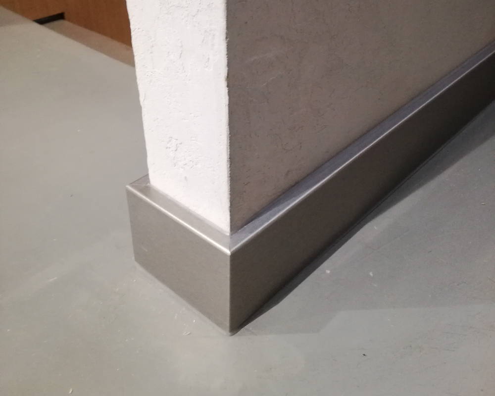 Плинтус ХДФ Dollken Cubu Flex Life 40мм х 11/13мм х 2,5 м 1245 Шампань