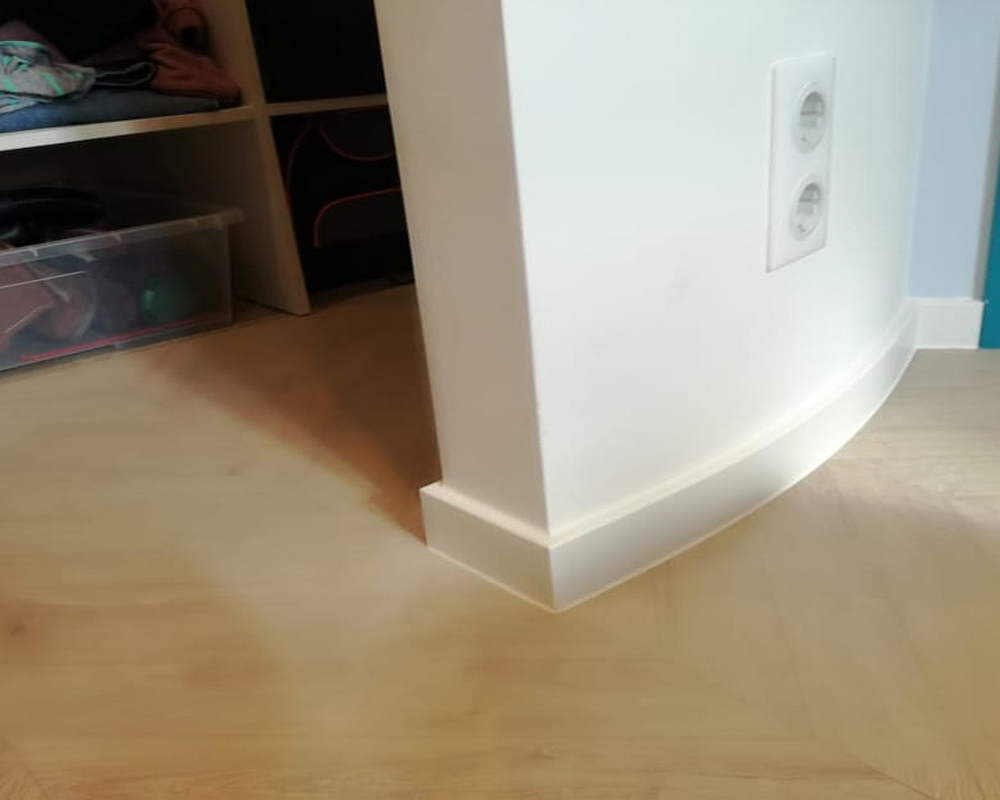 Плинтус ХДФ Dollken Cubu Flex Life 80мм х 2,5 м 1005 Белый RAL 9003