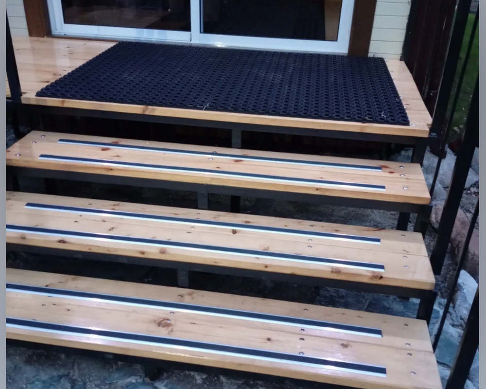 Порог одноуровневый ПС 08-1.2700.201лч Серебро