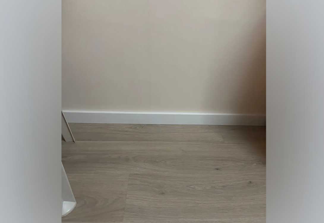 Плинтус МДФ Лука Пл 100-1МДФ.2700.Point line 24016