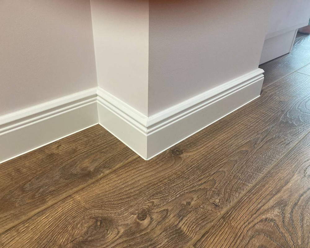 Плинтус ХДФ Dollken Cubu Hamburg Style 100 мм х 2,5 м 5012 Белый