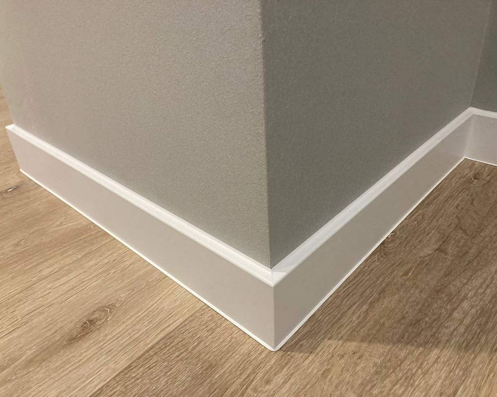 Плинтус ХДФ Dollken Cubu Flex Life 100 мм х 2,5 м 1013 (5012) Белый